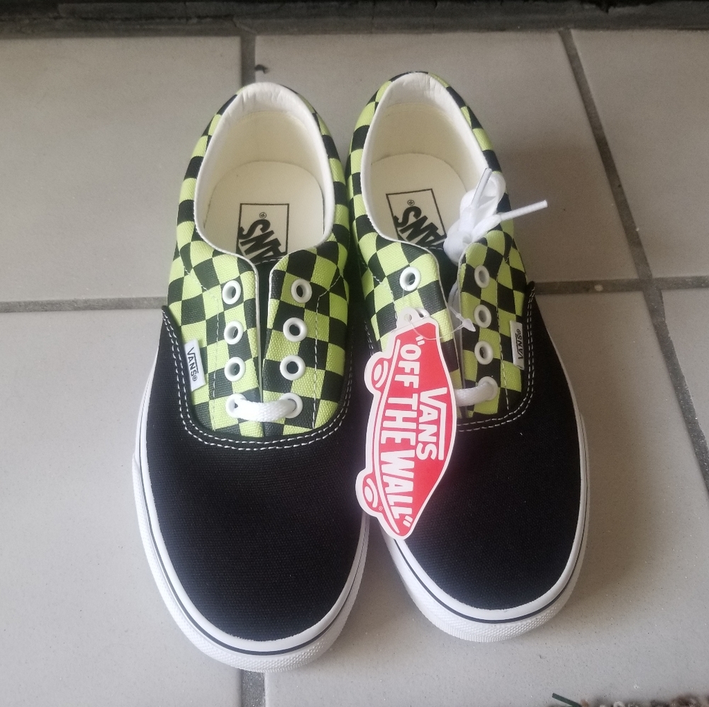 NWT Green & Black Checkered Vans Size 7 Women - Picture 1 of 6